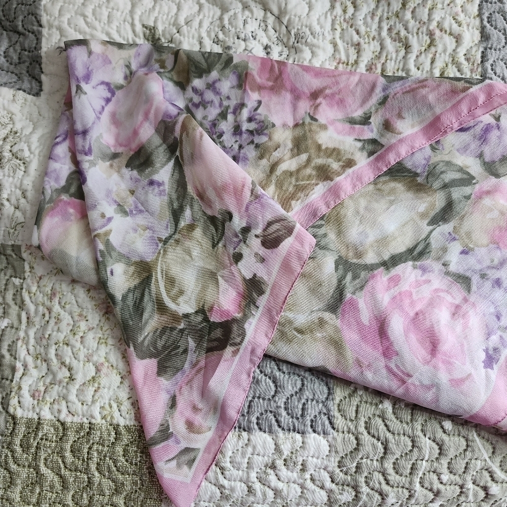 CYBÈLE MADE IN ITALY FLORAL SCARF - Picture 3 of 6